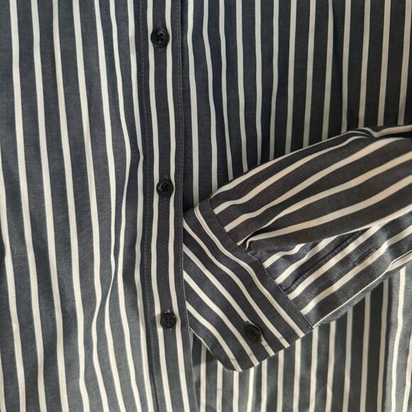 Jones New York Signature Easy Care Women's Button Down Navy White Stripe - M - Picture 4 of 4